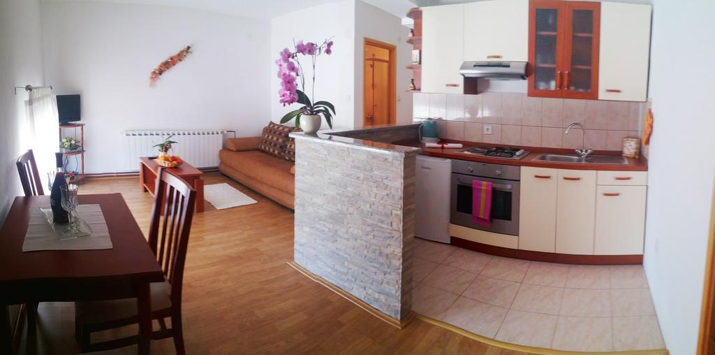 Guest House Domig Licko Lesce Extérieur photo