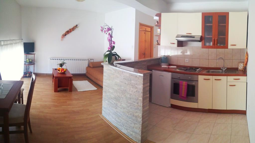 Guest House Domig Licko Lesce Extérieur photo