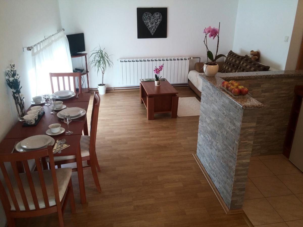 Guest House Domig Licko Lesce Extérieur photo